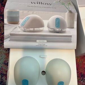 Willow wearable breast pump never used